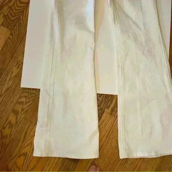 White Flare Wide Leg High-Waisted Jeans - Picture 8 of 9